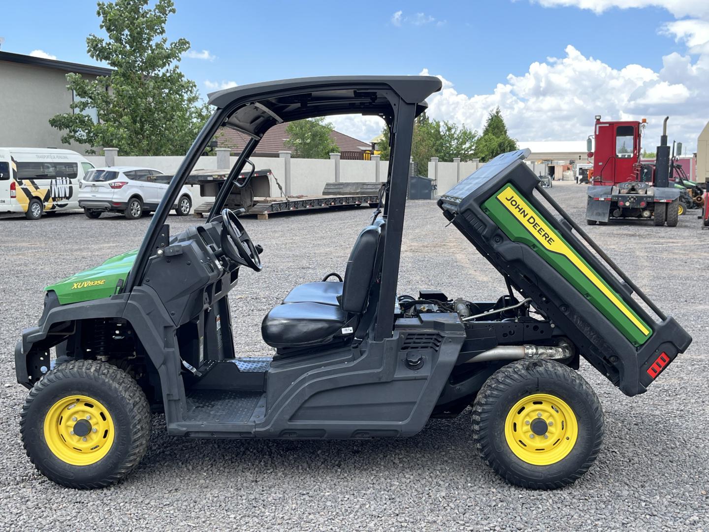 ./imagenes/INVOICE/2019/18259/JOHN DEERE XUV835E (14).JPG